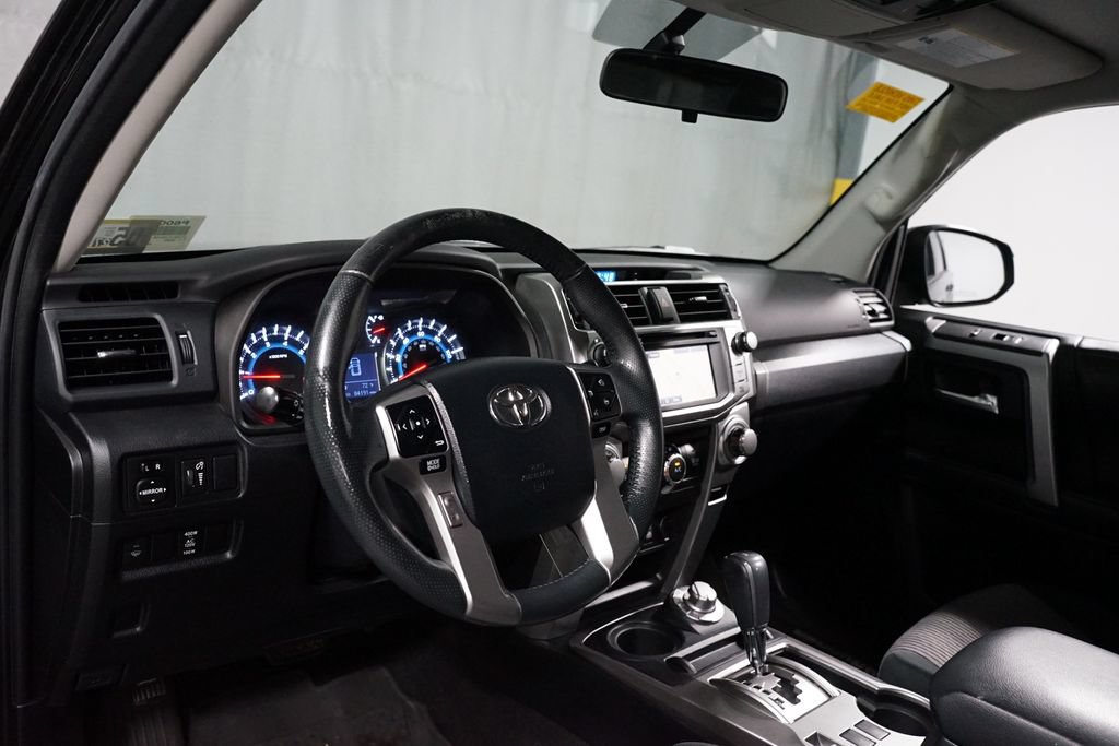 Certified 2017 Toyota 4Runner SR5 AWD/4WD image 12