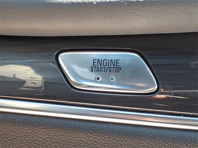 Used 2022 Buick Enclave Essence w/ Sport Touring Edition image 25