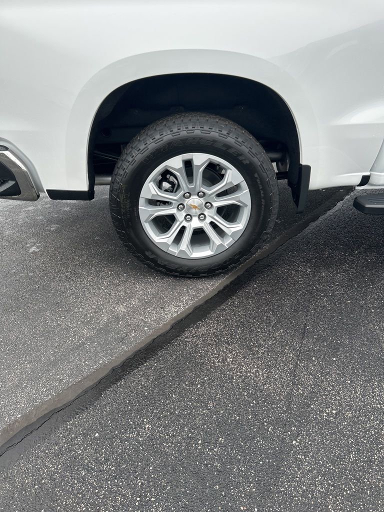 New 2026 Chevrolet Silverado 1500 LTZ image 17