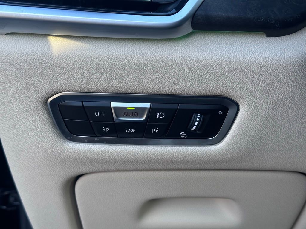 Used 2022 BMW X5 xDrive40i w/ Premium Package image 19