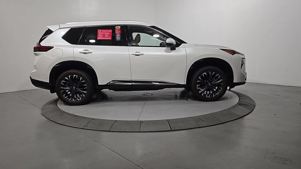 Certified 2024 Nissan Rogue Platinum AWD/4WD image 8