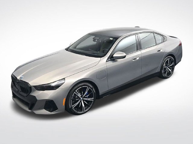 New 2027 BMW 550e xDrive AWD/4WD image 29