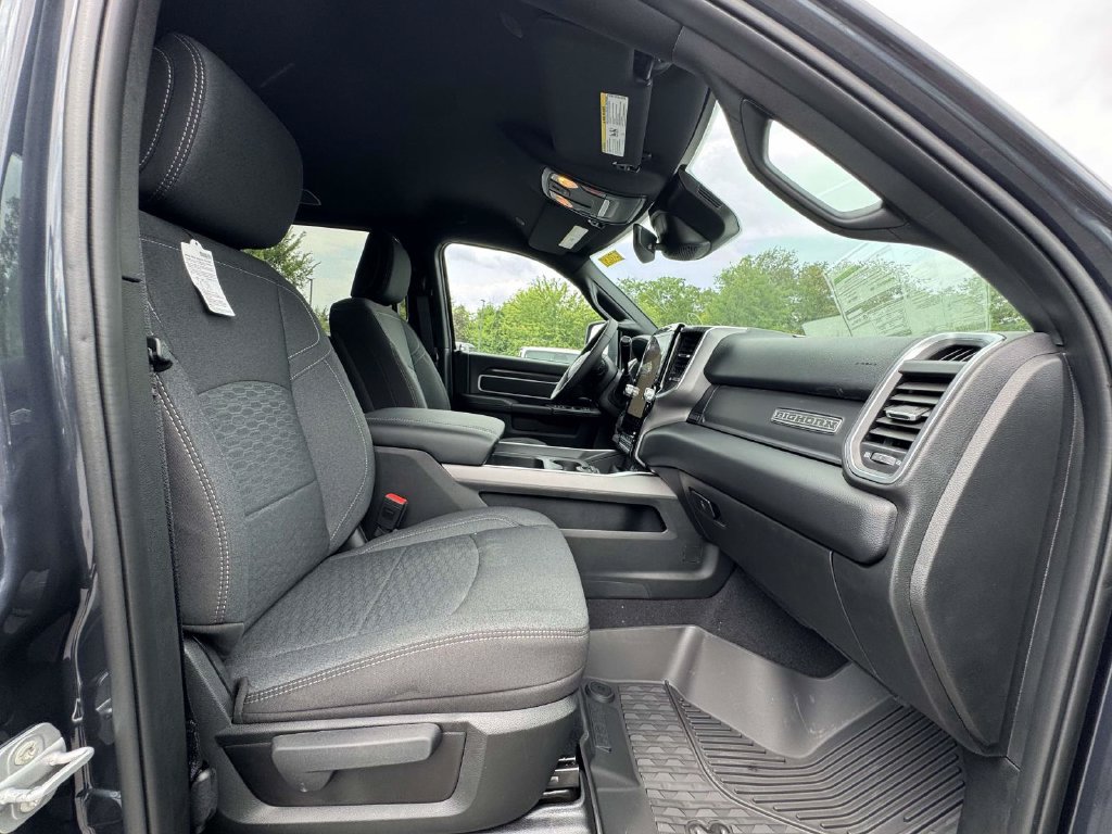 New 2026 RAM 2500 Big Horn AWD/4WD image 15