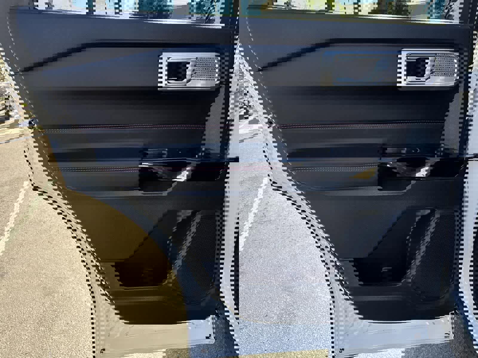 Used 2024 Ford Explorer ST-Line w/ Class IV Trailer Tow Package image 26