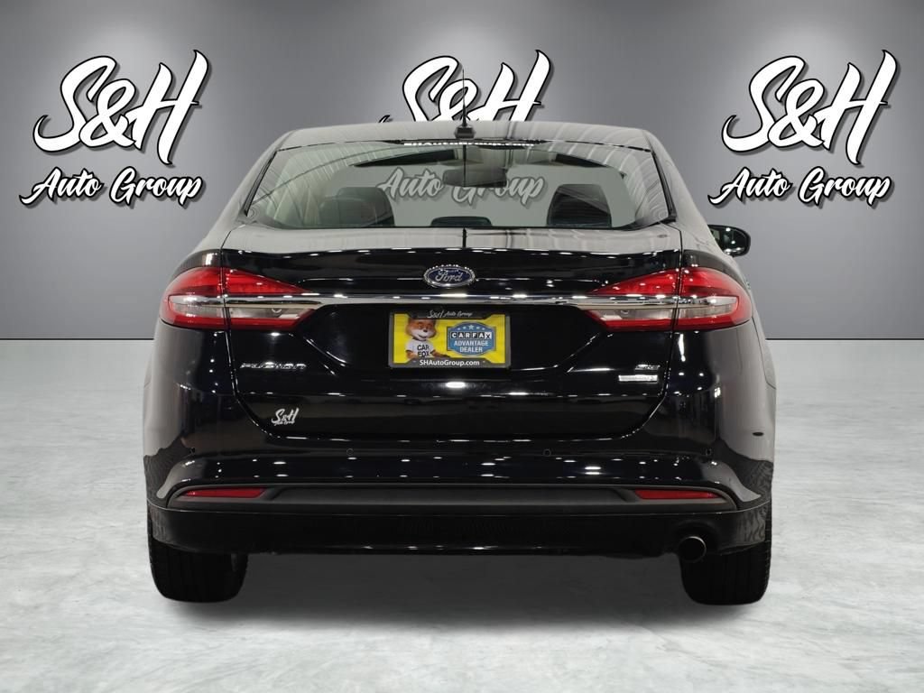 Used 2018 Ford Fusion SE w/ Fusion SE Technology Package FWD image 19