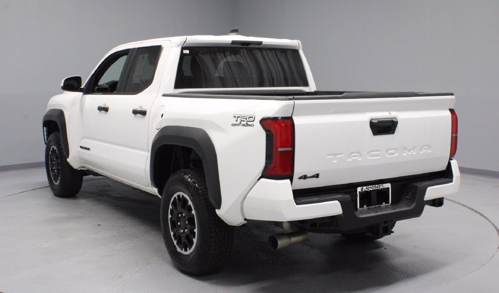 Used 2025 Toyota Tacoma TRD Off-Road AWD/4WD image 8