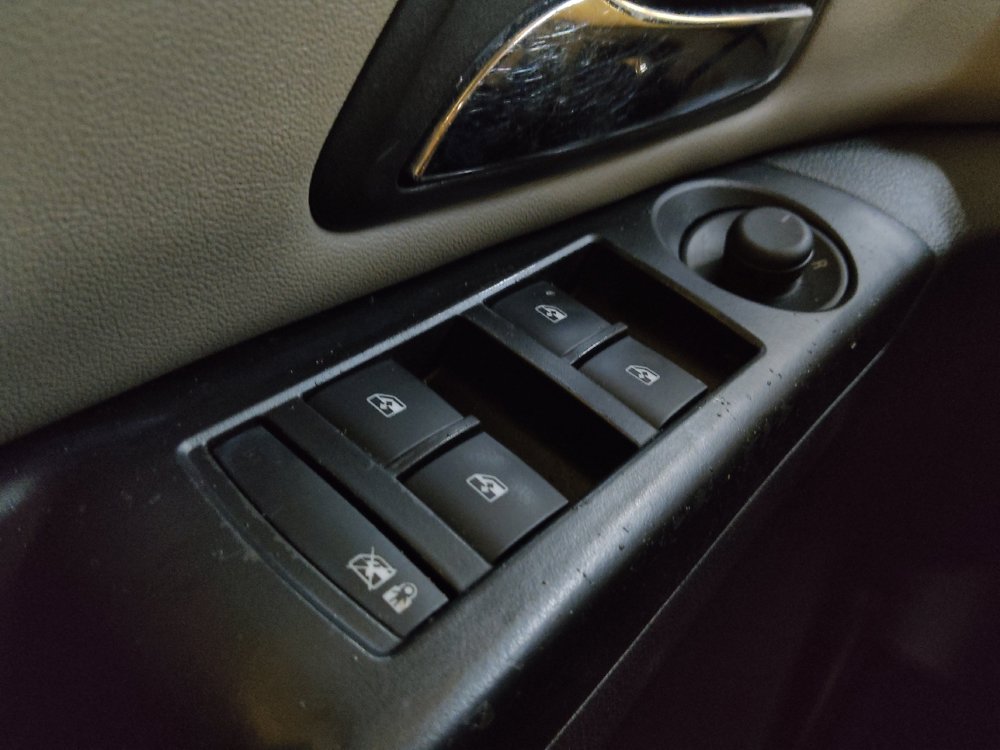 Used 2014 Chevrolet Cruze LS FWD image 27
