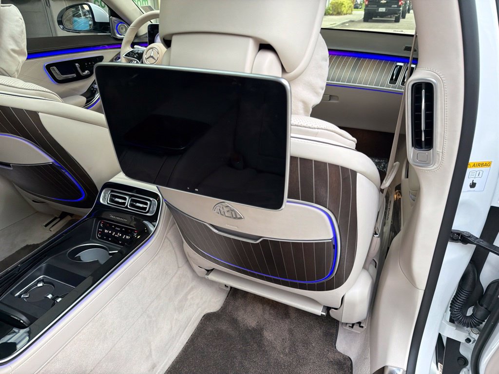 Used 2024 Mercedes-Benz Maybach S 580 4MATIC image 39