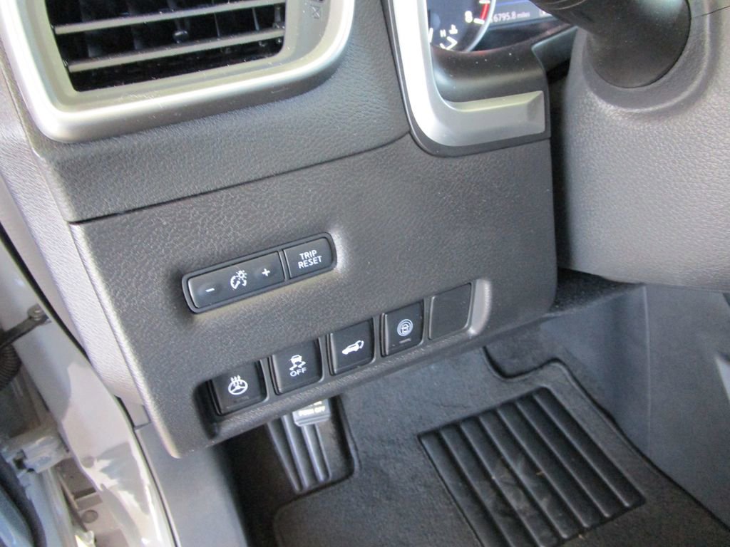 Used 2024 Nissan Murano SL image 22