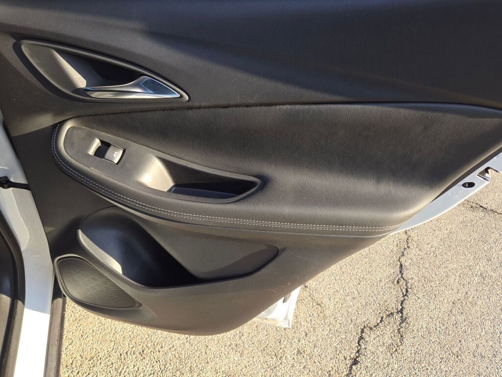 Used 2024 Buick Encore GX Preferred image 11