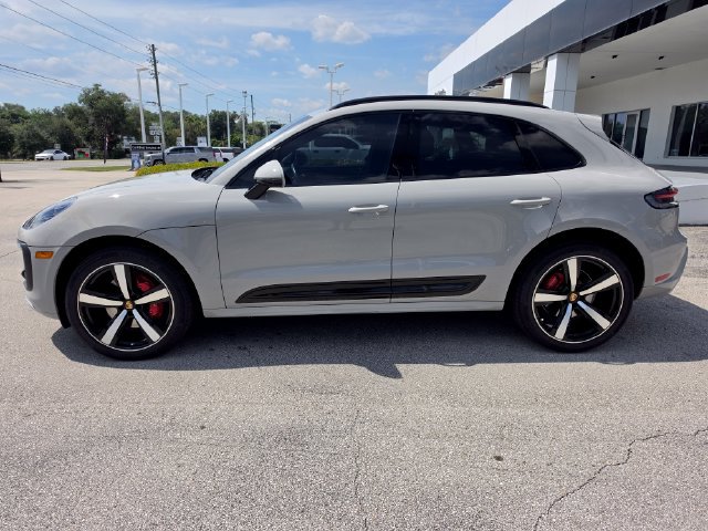 Used 2024 Porsche Macan S AWD/4WD image 2