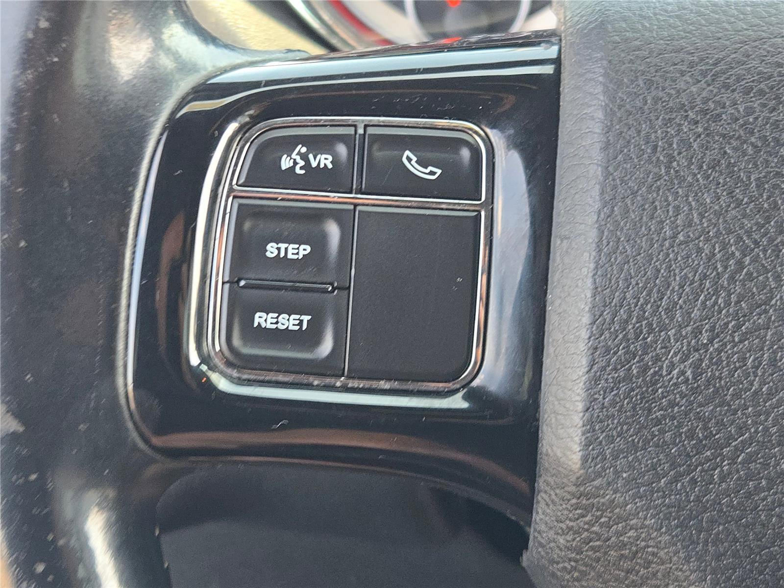 Used 2016 Dodge Grand Caravan SE image 22