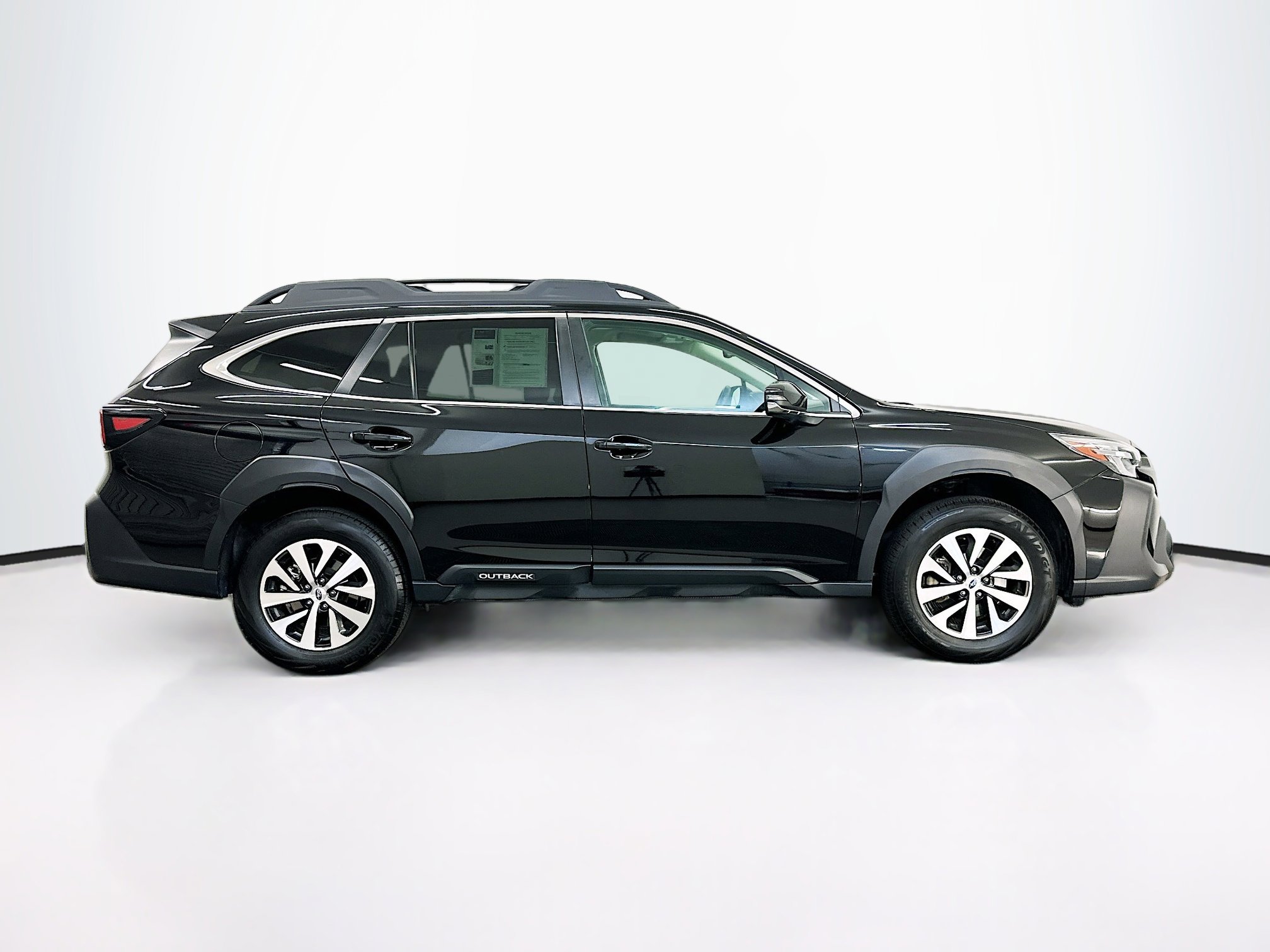 Used 2025 Subaru Outback Premium image 10