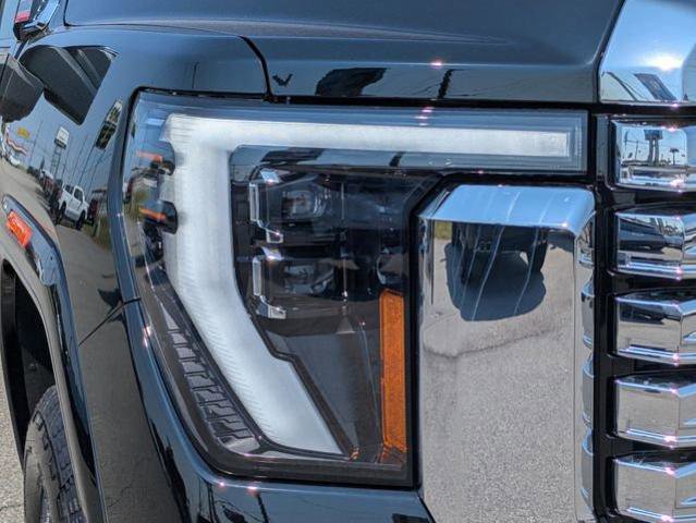 New 2025 GMC Sierra 2500 Denali w/ Denali Reserve Package image 11