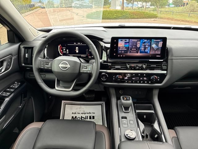 New 2026 Nissan Pathfinder Platinum AWD/4WD image 12