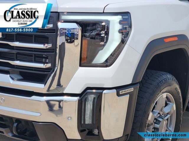 Used 2026 GMC Sierra 2500 SLT w/ SLT Premium Package AWD/4WD image 11