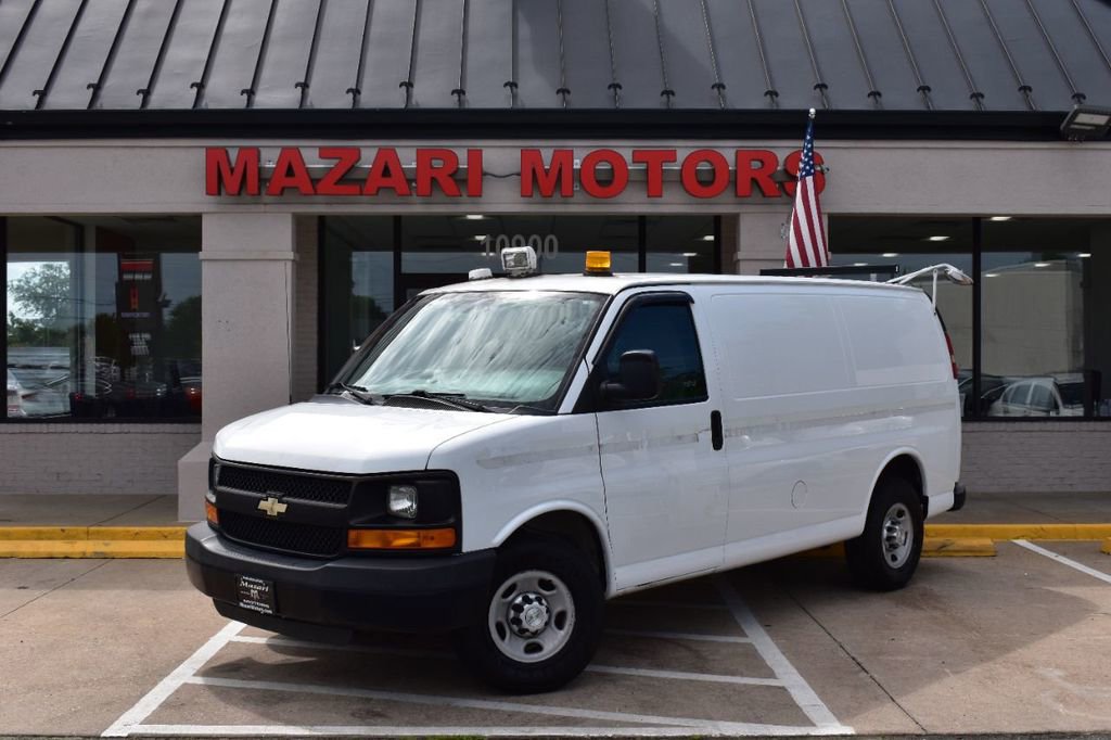 Used 2014 Chevrolet Express 2500 image 2