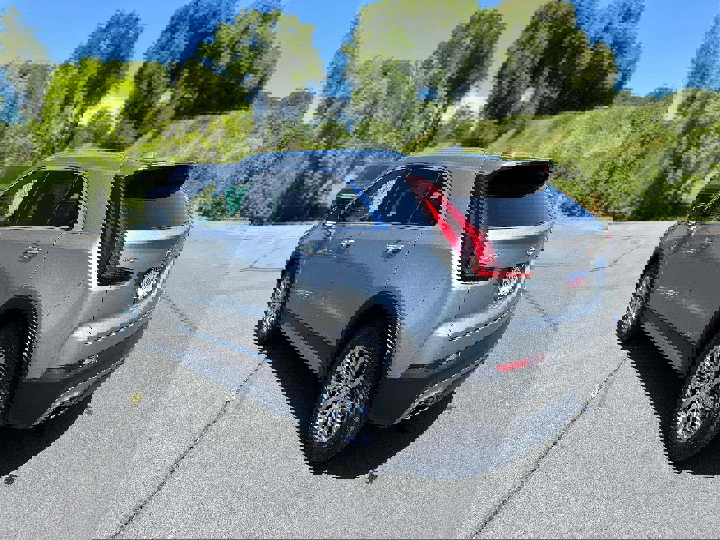 Used 2023 Cadillac XT4 Premium Luxury image 7