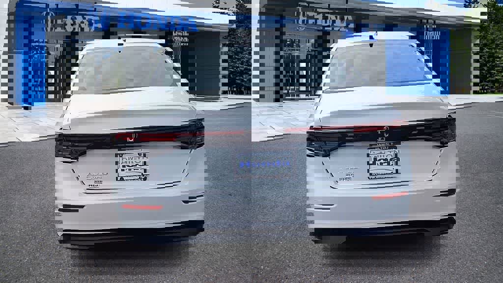 Certified 2025 Honda Accord SE image 7