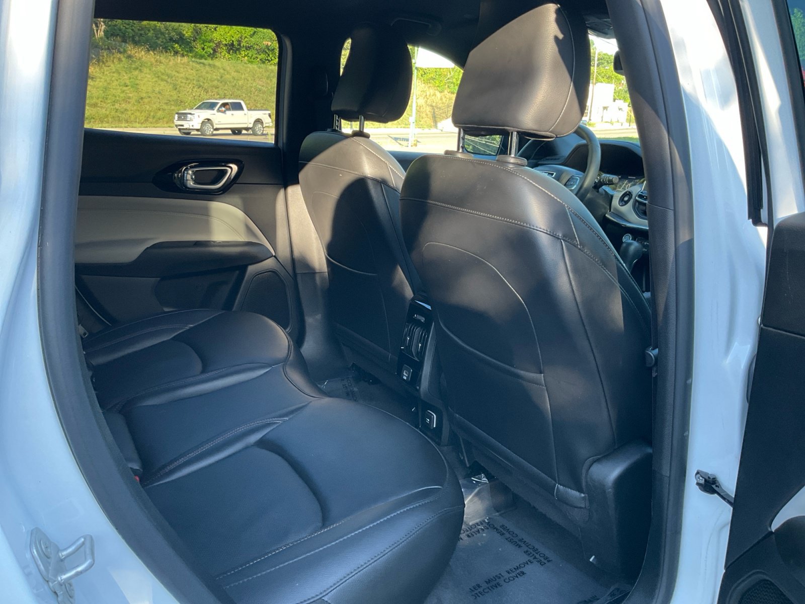 Used 2023 Jeep Compass Limited AWD/4WD image 19