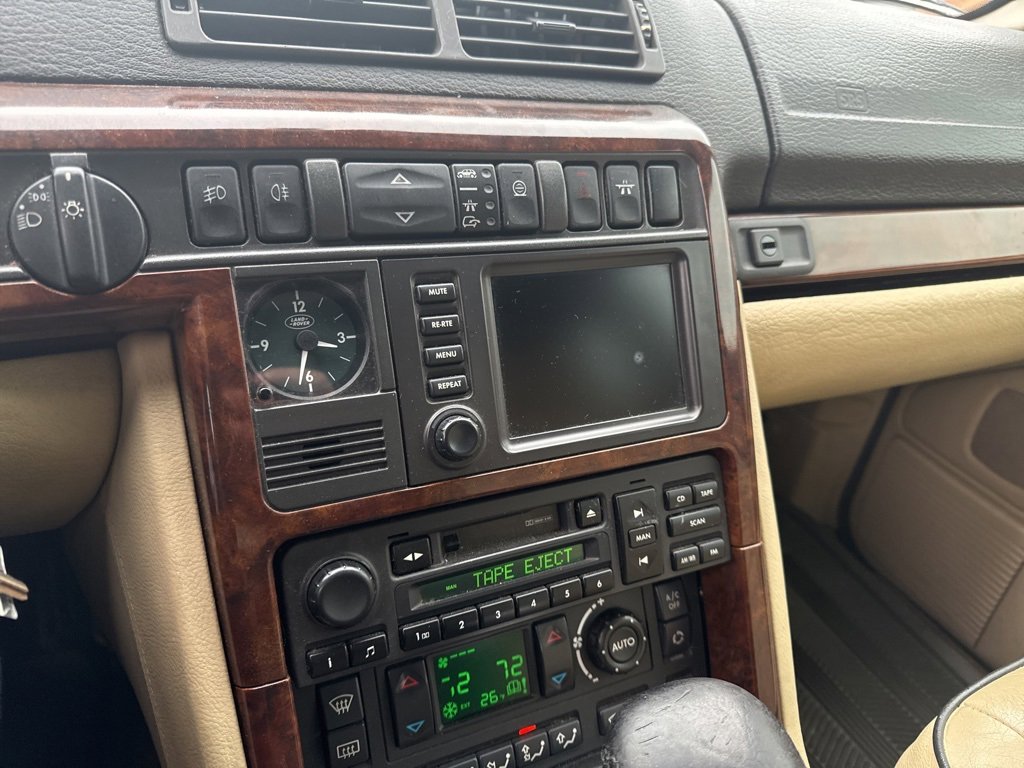 Used 2001 Land Rover Range Rover HSE image 11