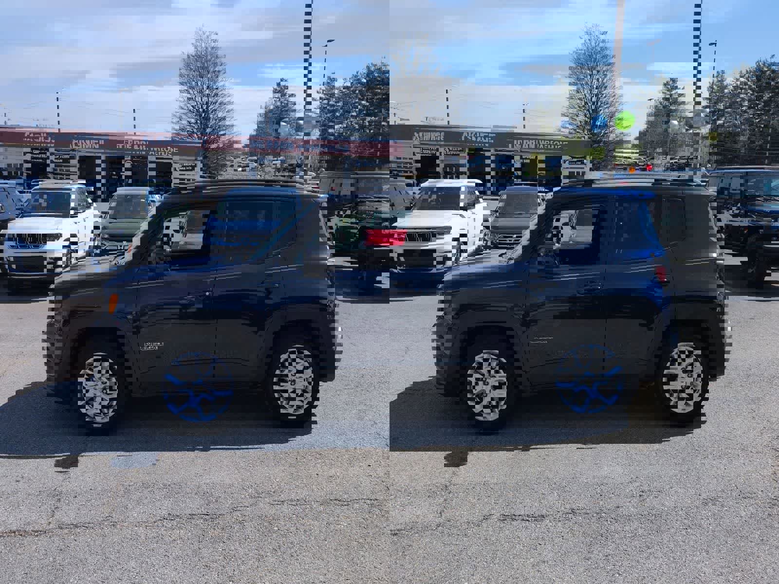 Used 2017 Jeep Renegade Latitude image 5