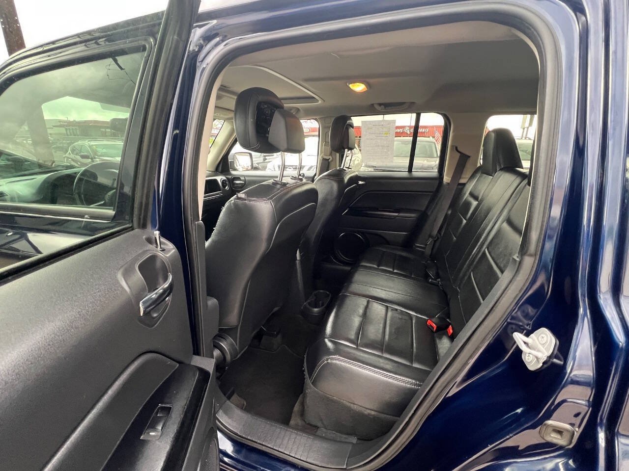 Used 2016 Jeep Patriot High Altitude AWD/4WD image 14