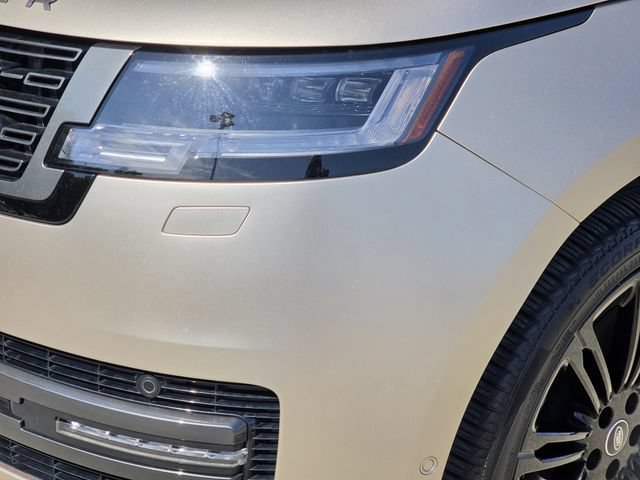 Used 2025 Land Rover Range Rover SE AWD/4WD image 6