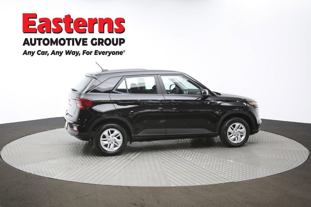 Used 2025 Hyundai Venue SE image 43