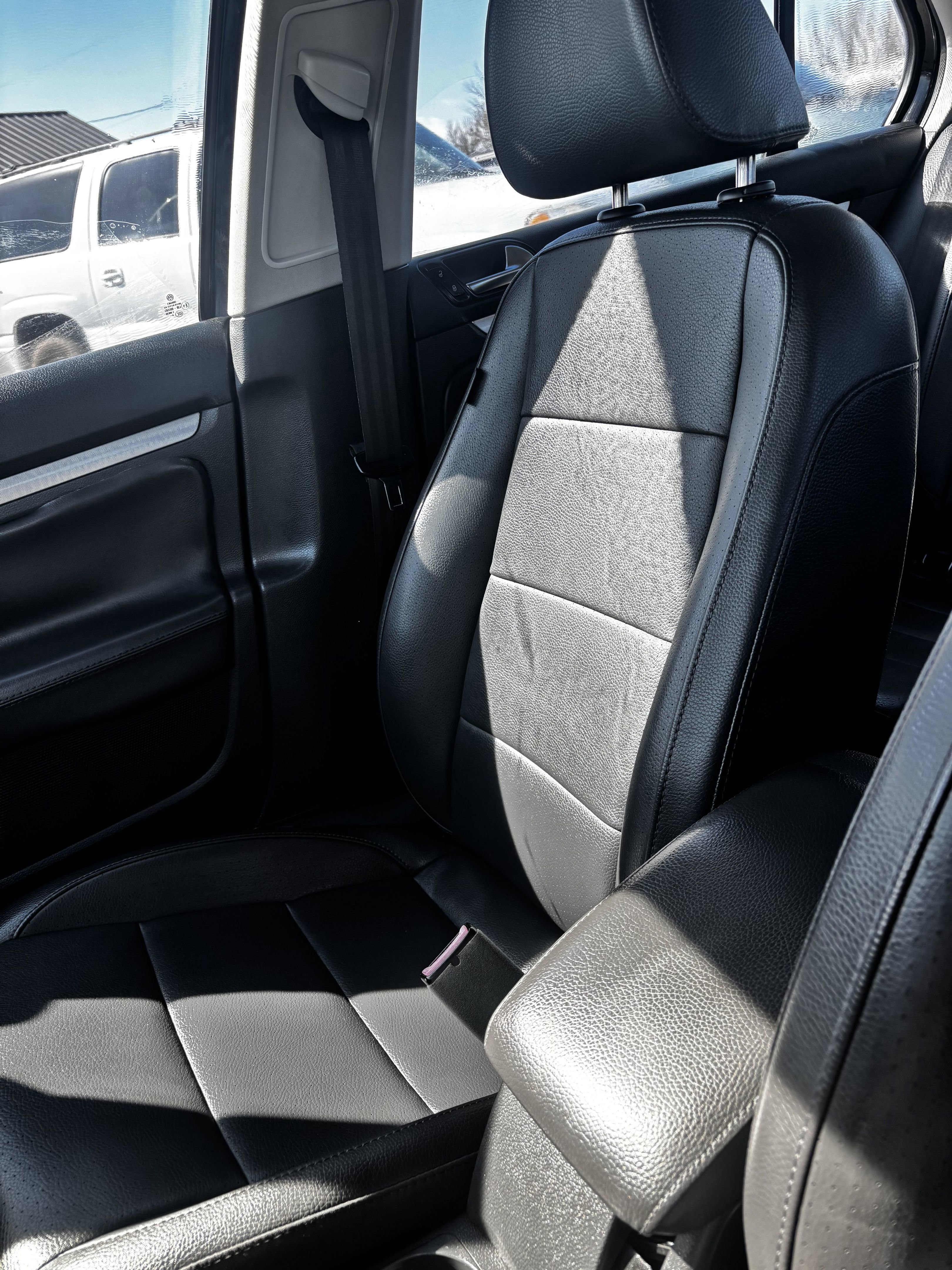 Used 2009 Volkswagen Jetta TDI image 6