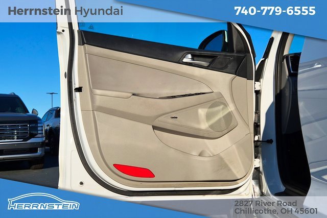 Used 2019 Hyundai Tucson Sport image 16