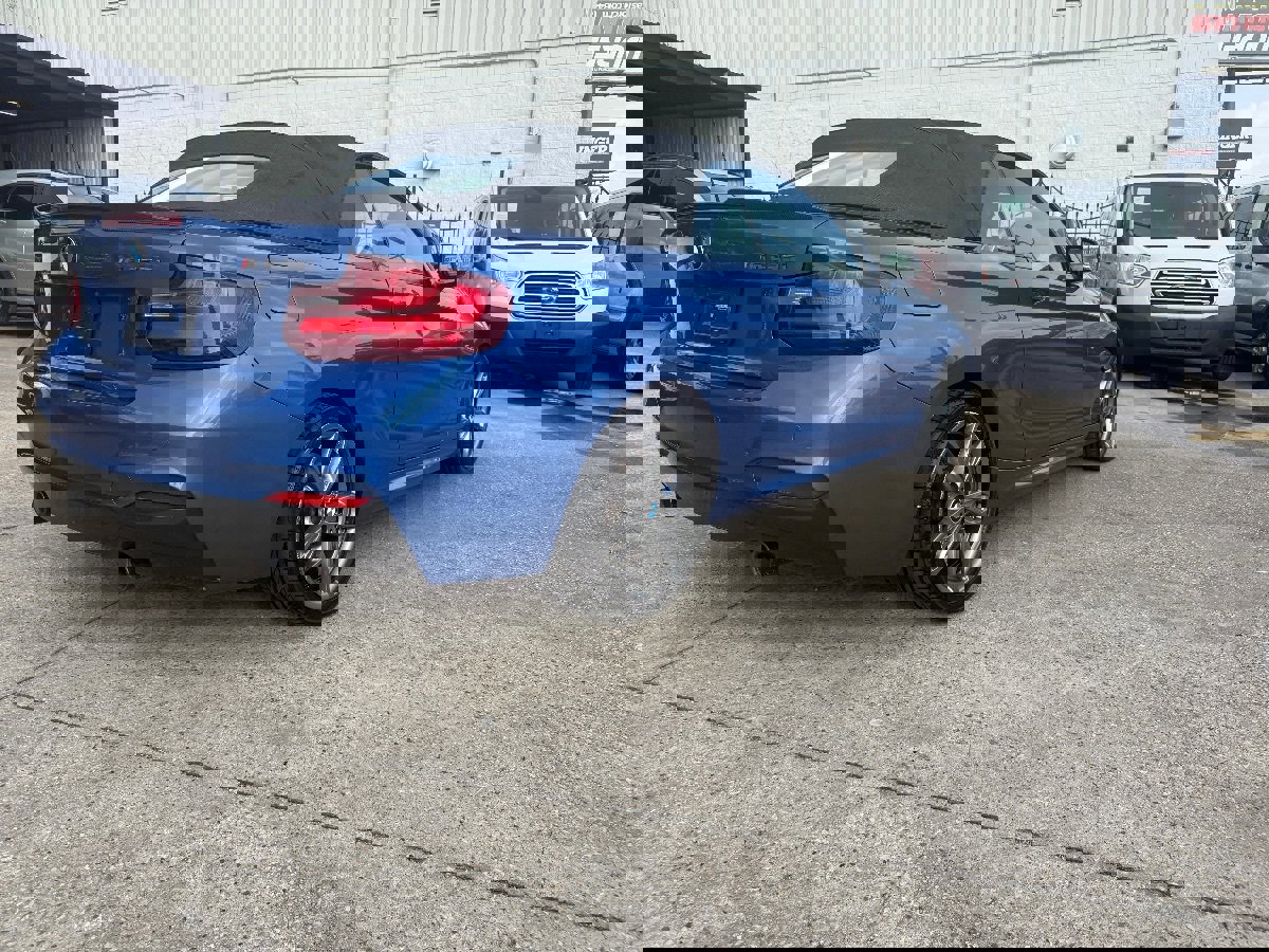 Used 2016 BMW M235i xDrive Convertible image 4