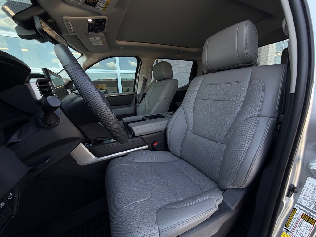 Used 2024 Toyota Tundra Limited AWD/4WD image 6