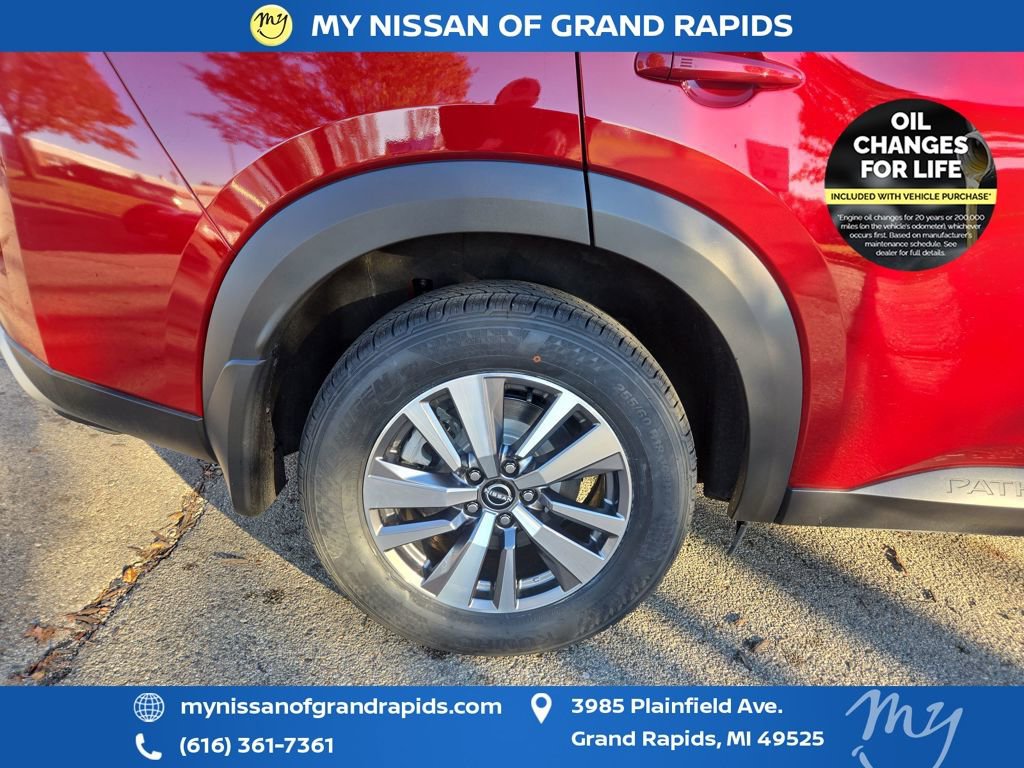 Used 2023 Nissan Pathfinder SL image 63