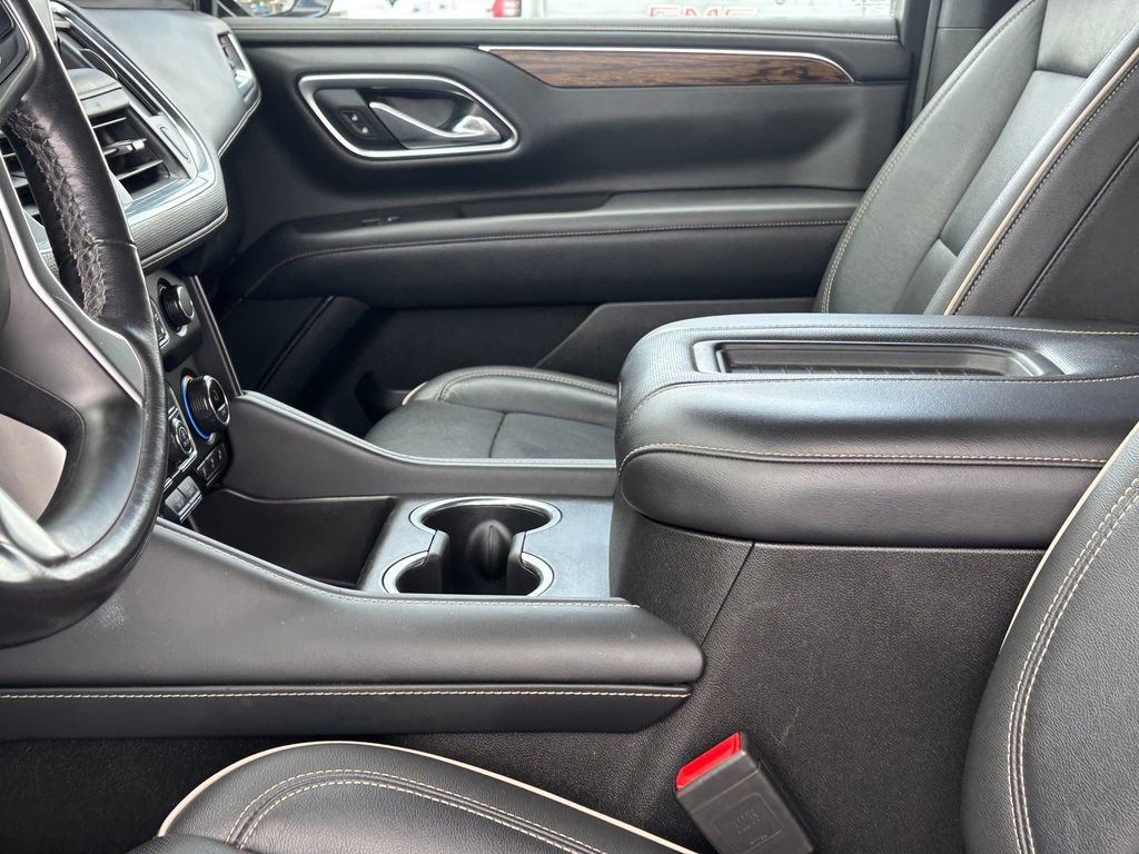 Used 2021 Chevrolet Suburban Premier w/ Premium Package AWD/4WD image 9