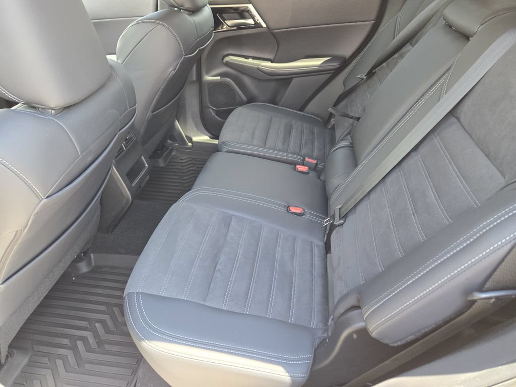 Used 2024 Mitsubishi Outlander SE AWD/4WD image 21