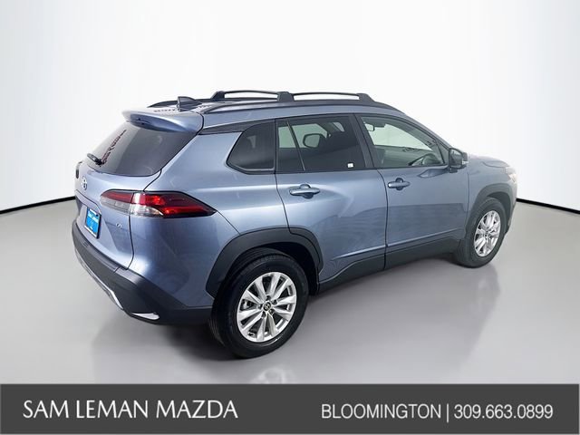 Used 2026 Toyota Corolla Cross LE image 7