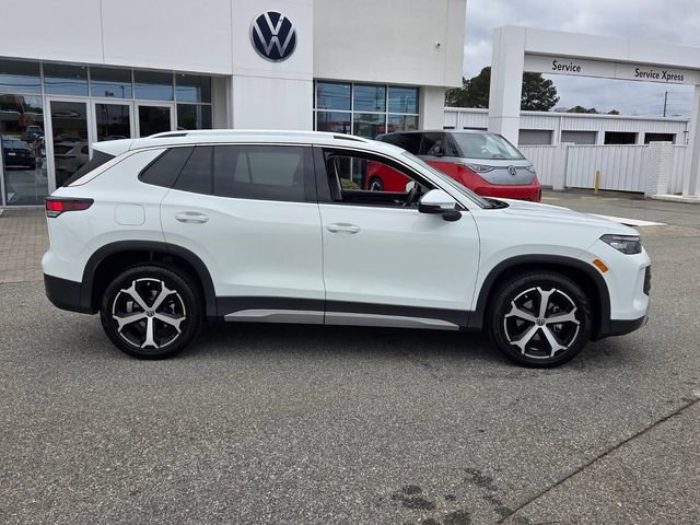 Used 2025 Volkswagen Tiguan SE image 15