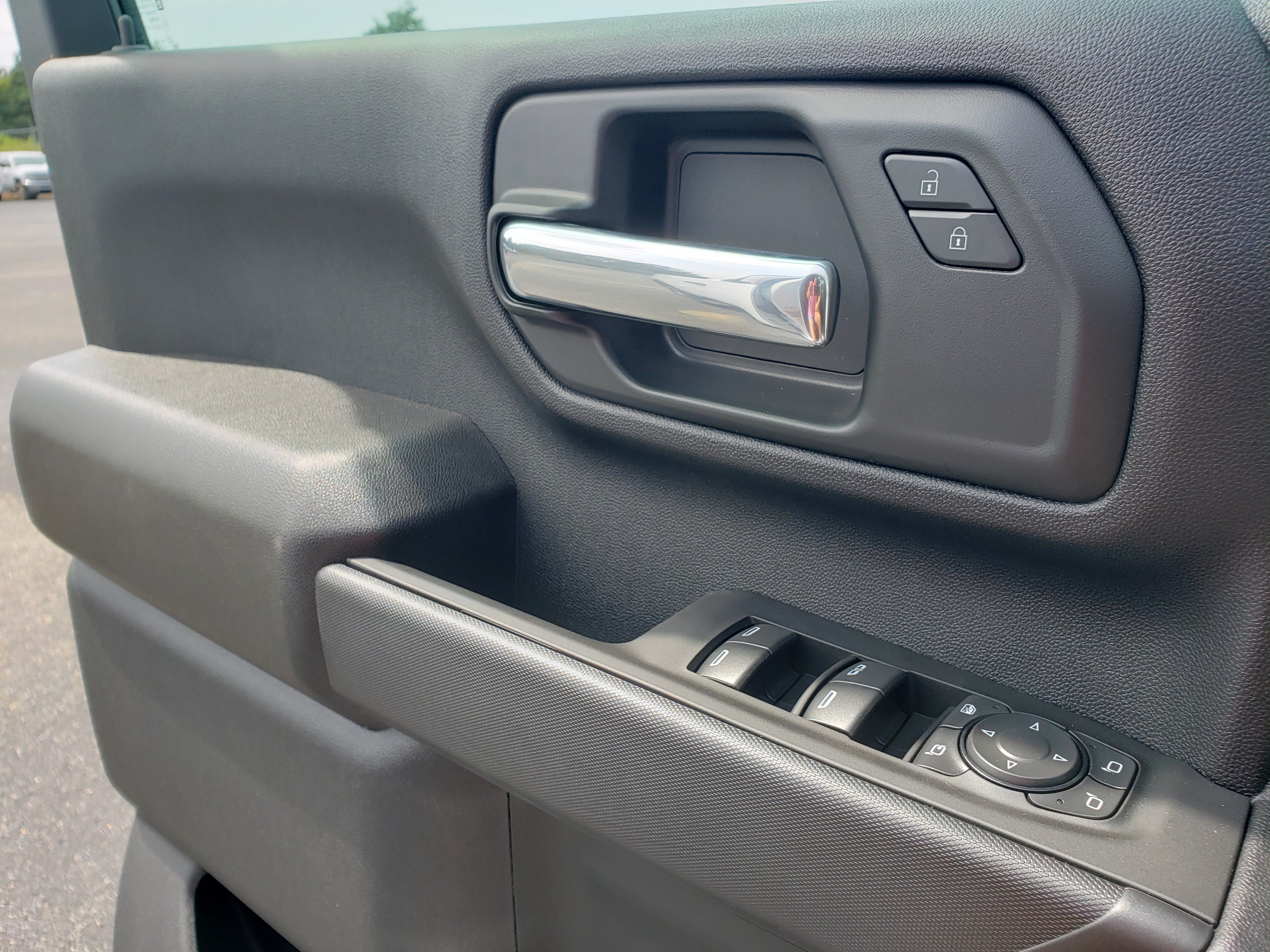 New 2026 Chevrolet Silverado 2500 Custom w/ Custom Value Package AWD/4WD image 12