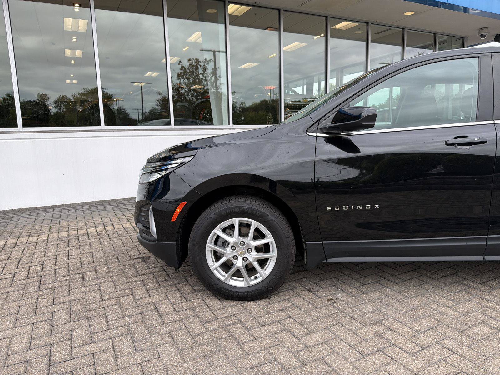 Used 2022 Chevrolet Equinox LT AWD/4WD image 9