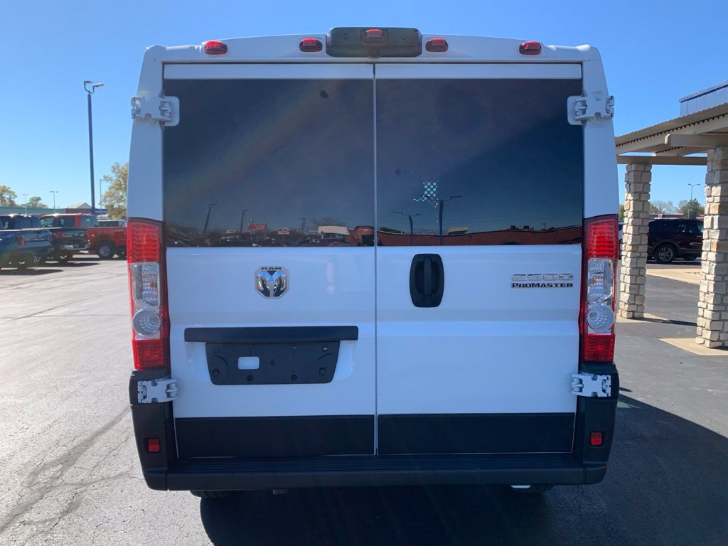Used 2025 RAM ProMaster 2500 w/ U-Haul Equipment Group FWD image 4