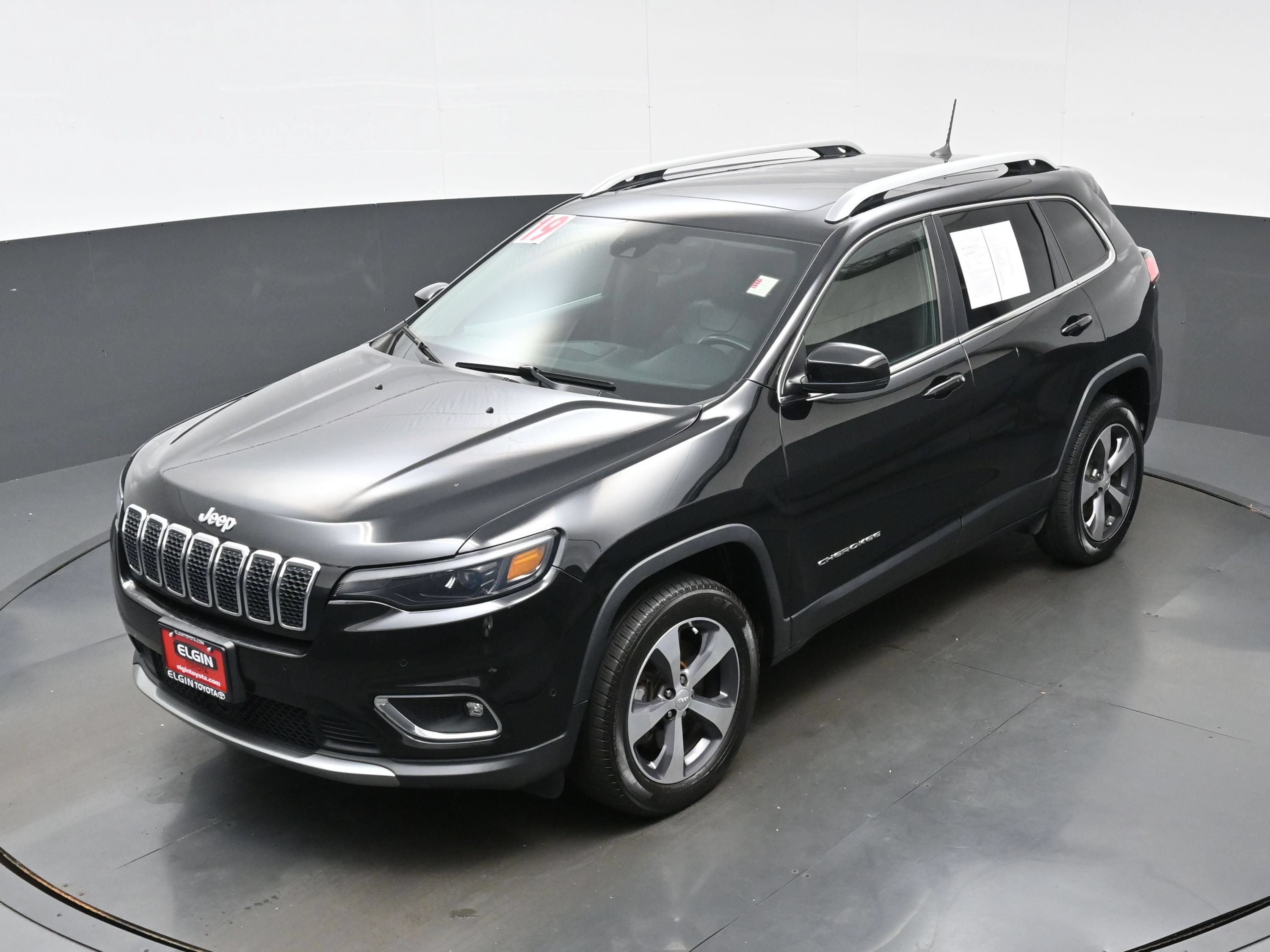 Used 2019 Jeep Cherokee Limited w/ Luxury Group AWD/4WD image 38
