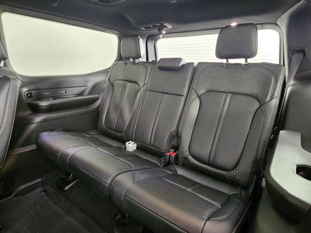 New 2026 Jeep Grand Wagoneer Limited image 35