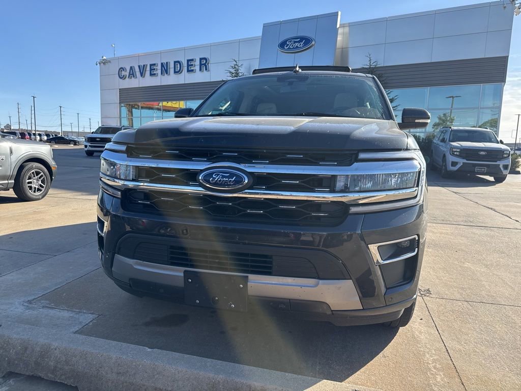 Used 2024 Ford Expedition Max Limited image 2