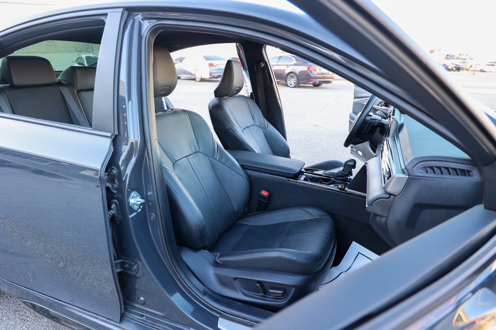 Used 2025 Toyota Camry XSE FWD image 43