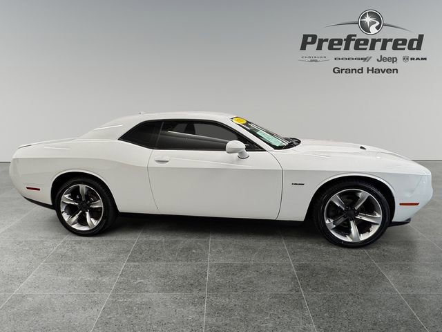 Used 2017 Dodge Challenger R/T w/ Sound Group RWD image 8