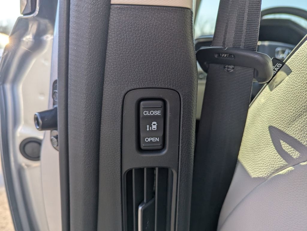 New 2026 Honda Odyssey Touring image 15