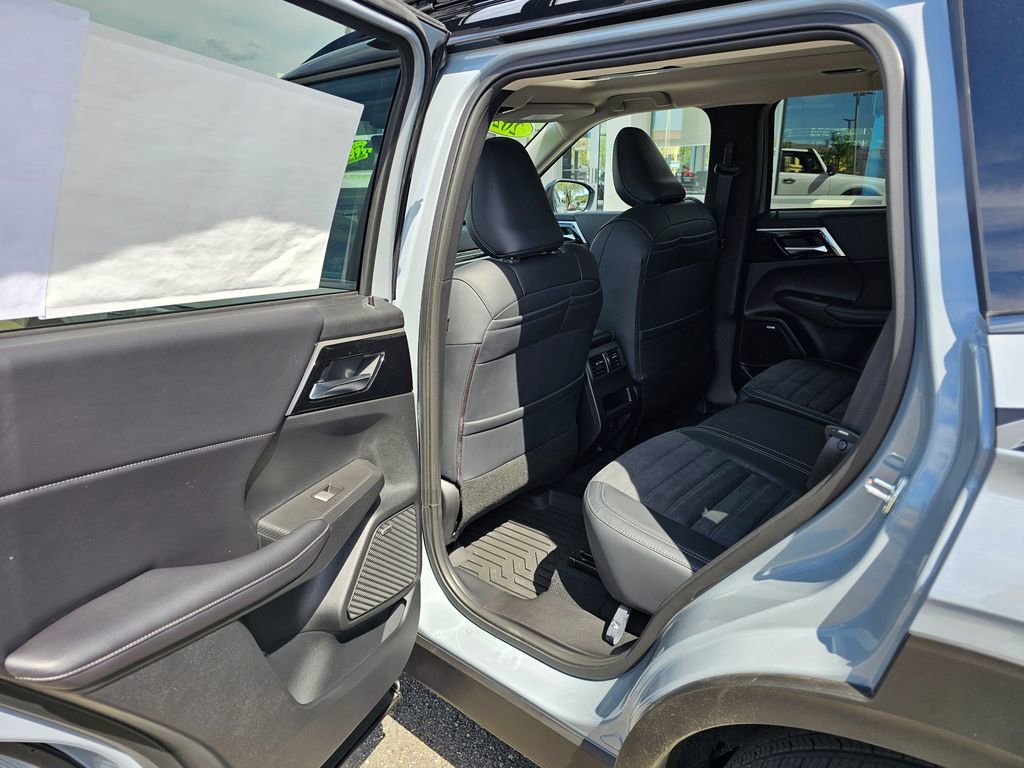 New 2026 Mitsubishi Outlander Trail Edition AWD/4WD image 12