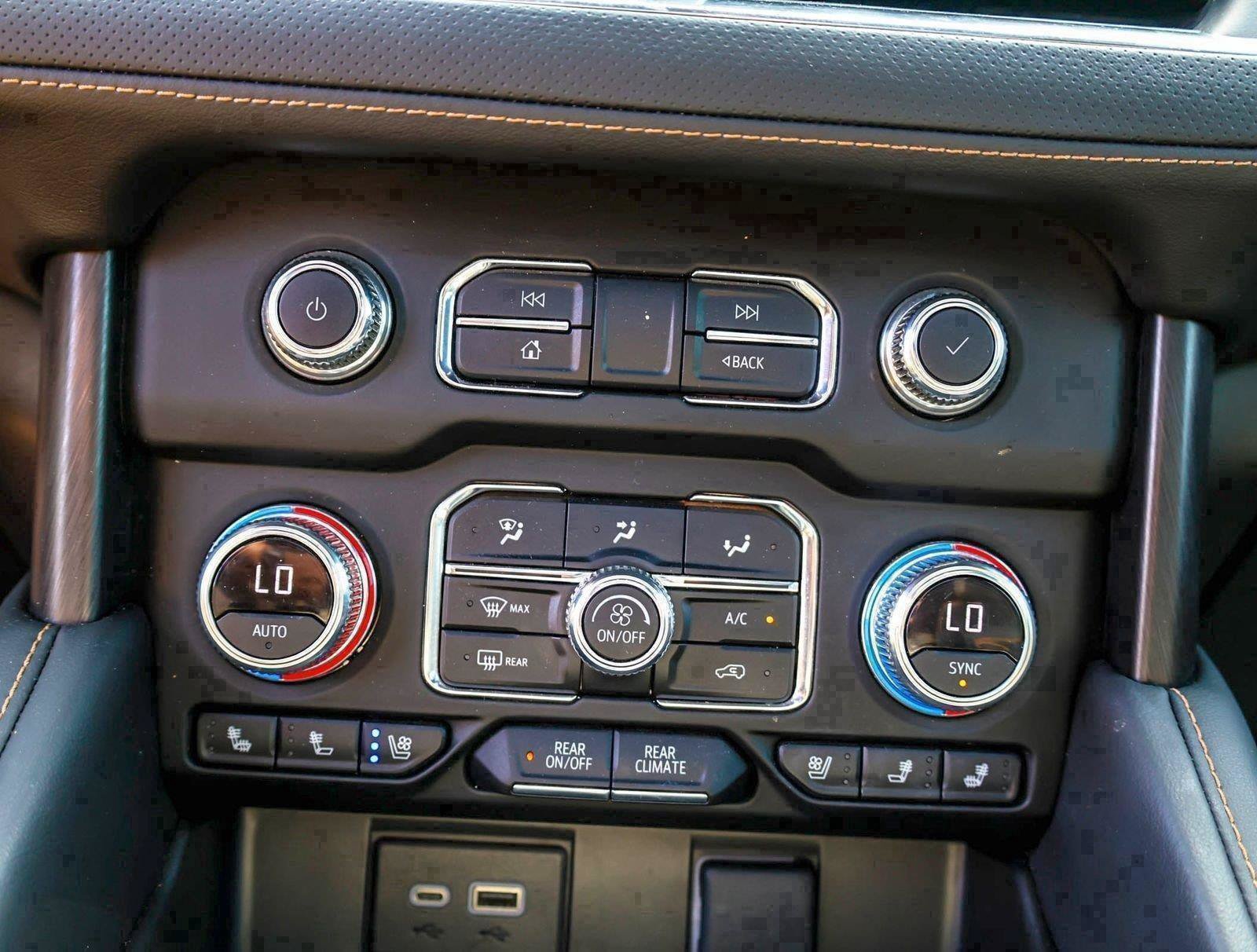 Used 2024 GMC Yukon AT4 w/ Technology Package AWD/4WD image 20