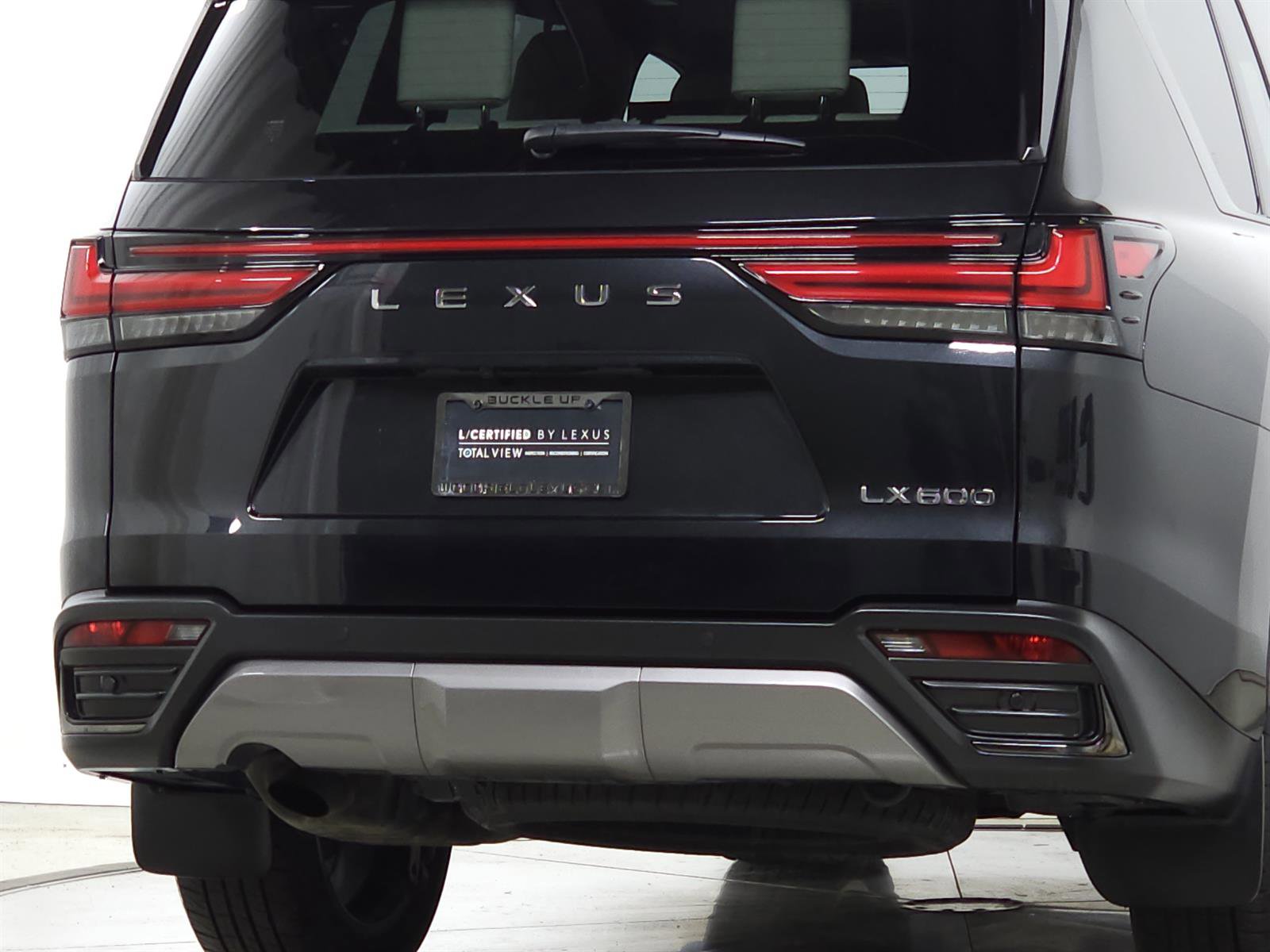 Certified 2024 Lexus LX 600 4WD w/ Appearance Package image 12